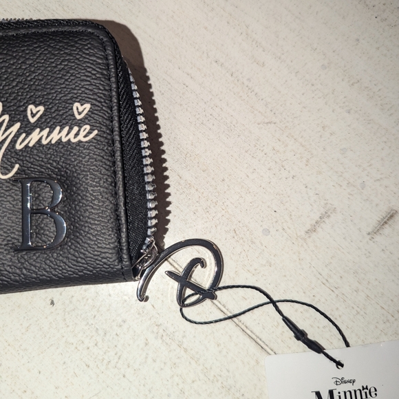 NWT Minnie Mouse small wallet - Picture 2 of 14